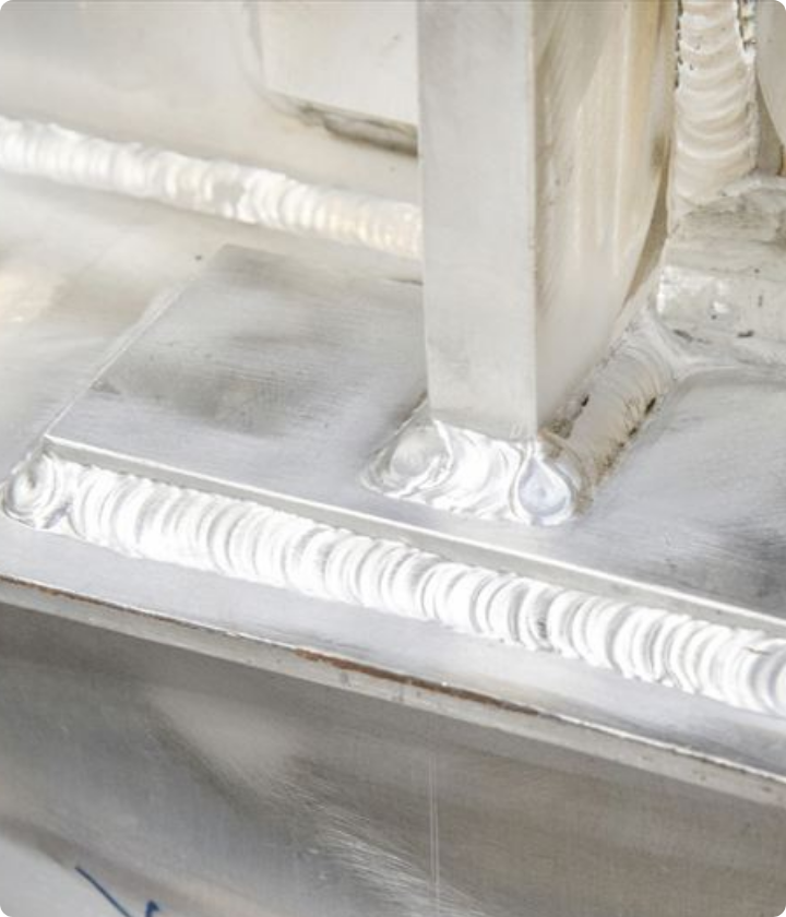 軽さ・強さ・アルミの特性を最大限活かす、高品質な製缶加工