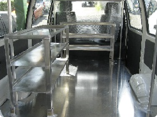 アルミ製車載棚