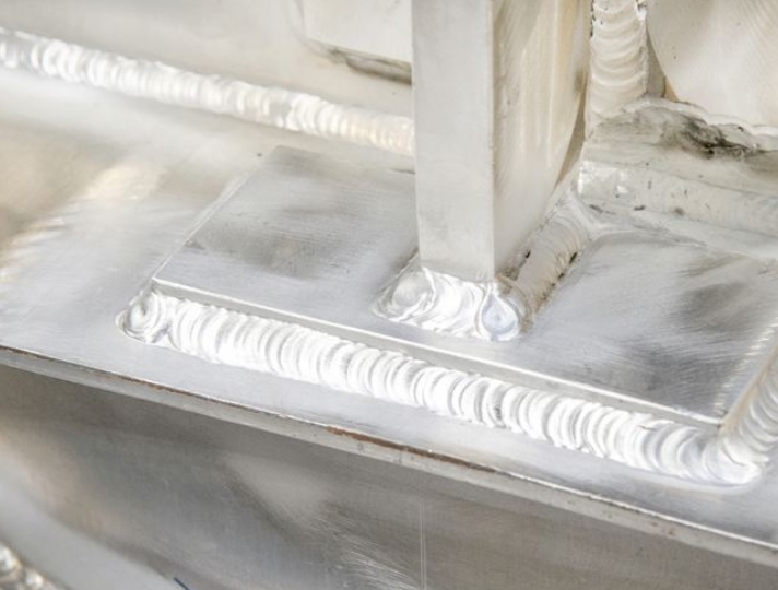 軽さ・強さ・アルミの特性を最大限活かす製缶加工